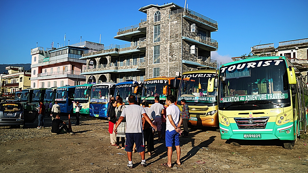 波卡拉的Tourist Bus Park
